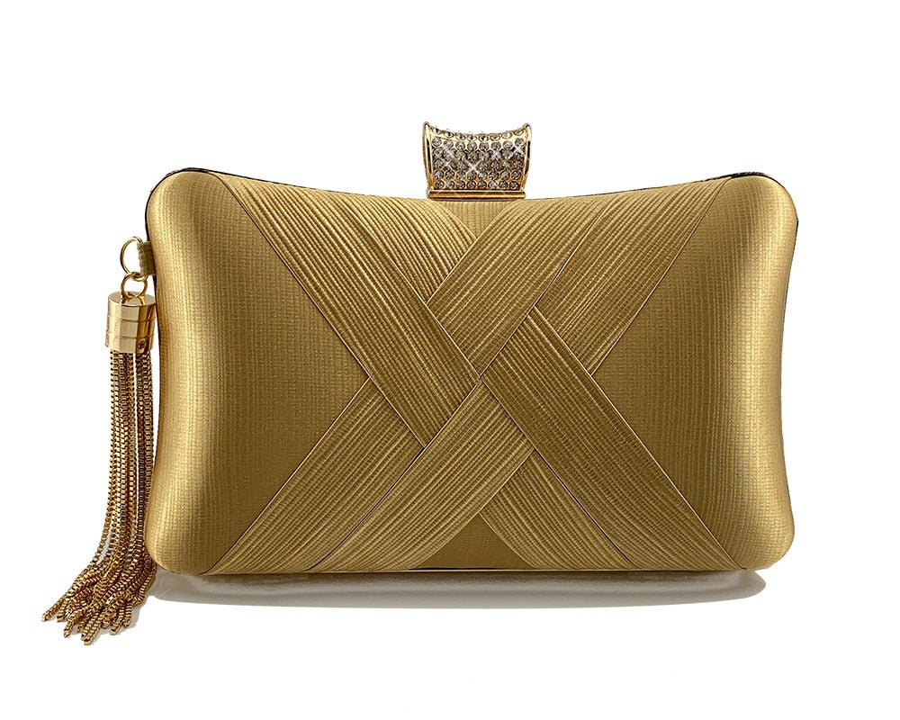 The Aurelia Clutch