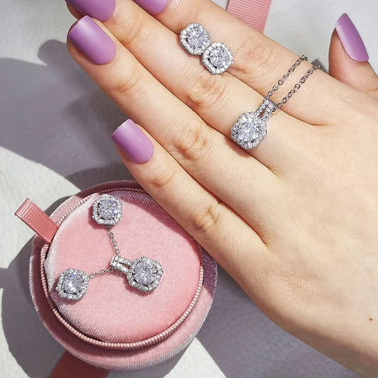 The Éternelle Collection