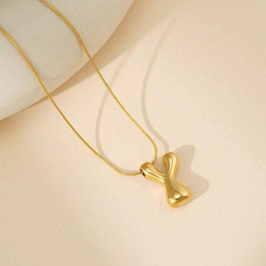 "Y" Éternelle Bubble Letter Necklace – Gold Initial Pendant