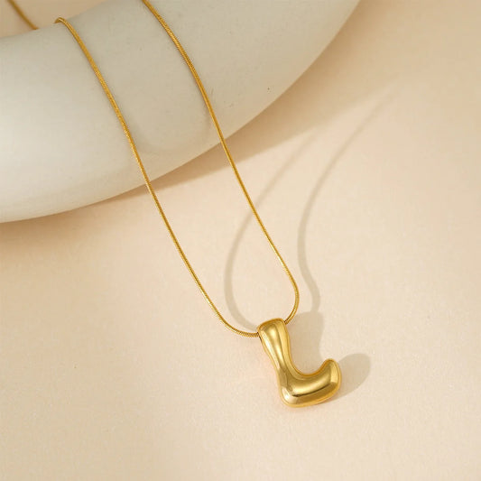 "L" Éternelle Bubble Letter Necklace – Gold Initial Pendant