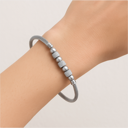 The Valencia Diamond-Edge Bangle