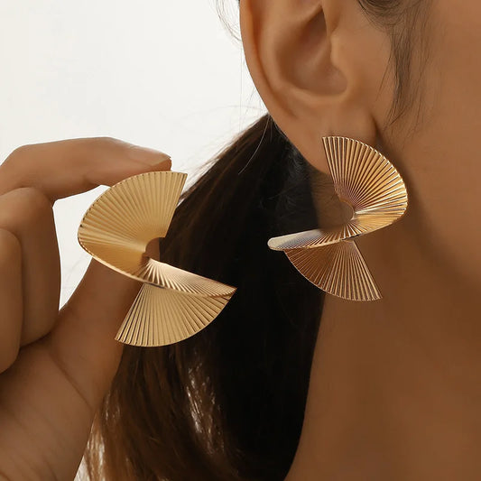 Luna Spiral Hoops